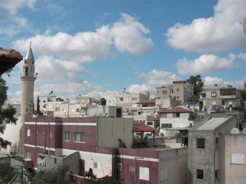 Eine der vielen Moscheen in Tamra